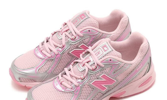 New Balance 740 rose
